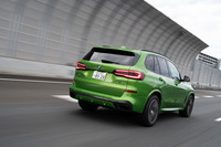 既存の「35d」より54PSの出力向上と50N・mのトルクアップを果たした「40d」だが、力強さよりエンジン回転のスムーズさや穏やかな加速フィールなど、動的質感の高さが印象的だった。