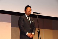 ボルボ車のインポーターであるボルボ・カー・ジャパンの木村隆之社長は、表彰式で激励の言葉を述べた。