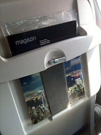 「ルフトハンザドイツ」の最新軽量設計エコノミー座席のバックレスト。もはやポケットはない。