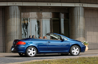 プジョー307CCプレミアム（4AT）＆S16（5MT）【試乗記】の画像