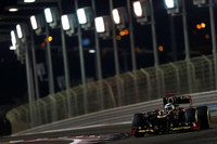 リタイアしたハミルトンに代わって首位の座についたのがライコネン。レース終盤にはアロンソに詰め寄られるが、既に主導権を掌握していた。GP復帰後18レースで得た勝利で今年8人目のウィナーとなった。（Photo=Lotus）
