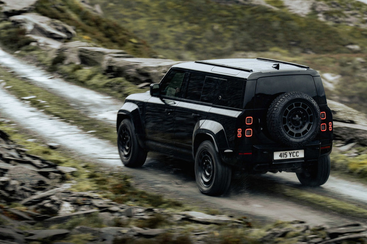 ディフェンダー110オクタ ブラックP635