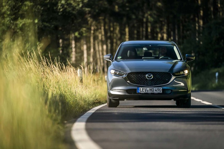 マツダCX-30（スカイアクティブD 1.8搭載車）