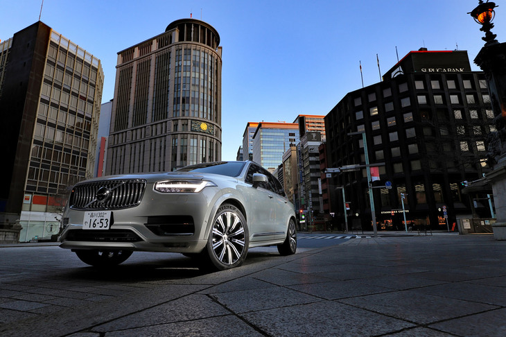 ボルボXC90 B6 AWDインスクリプション