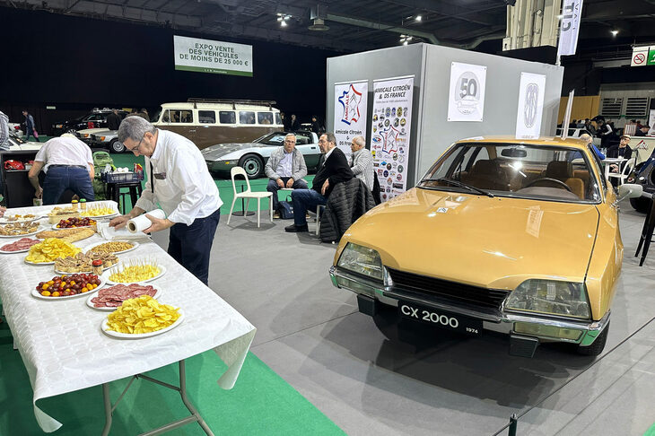 自主参加した「シトロエンCXクラブ・ドゥ・フランス」は、「シトロエンCX」の50周年を祝った。展示車両はシトロエンの歴史コレクションから借用を受けた1974年の試作車。