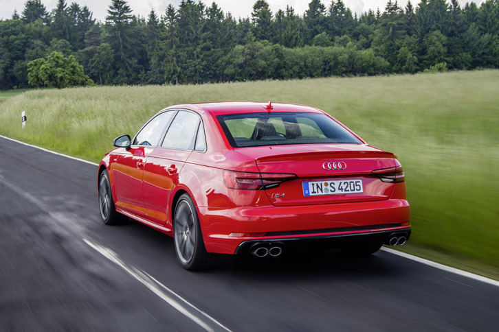 アウディS4（エクステリア）