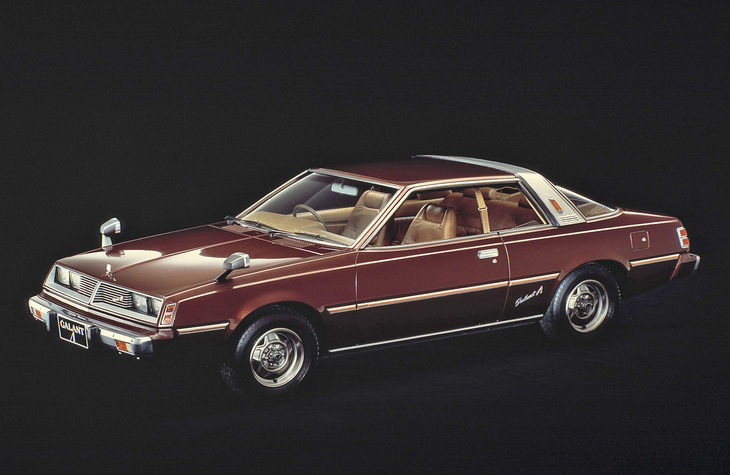 1976年「三菱ギャランΛ」。アメリカでは「プリマス・サッポロ」のほか、なんと2代目「ダッジ・チャレンジャー」としても販売された。