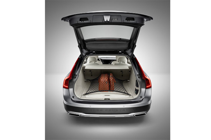 ボルボV90クロスカントリー