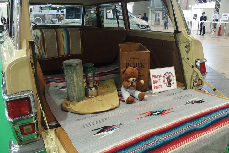 ジープ・ワゴニア（1977年）／SUV＆GEARコンセプト展示