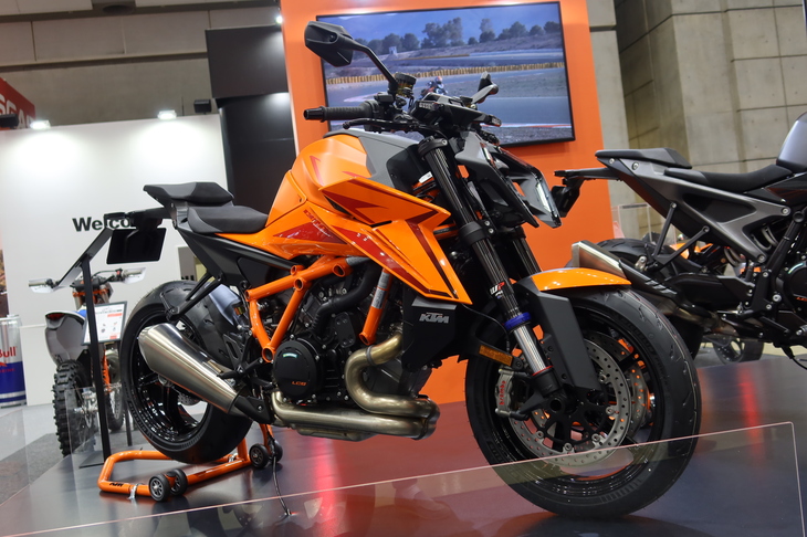 KTM 1390スーパーデュークR EVO
