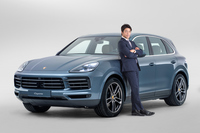 2017年12月にポルシェドライビングアスリートに任命された、カヌースラローム選手の羽根田卓也氏。