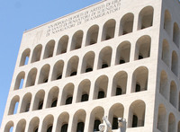 ローマ郊外エウルのイタリア文明館。