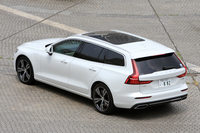 2018年9月に日本で発売された「ボルボV60」。当初PHEVの導入は「2019年3月ごろ」とアナウンスされていたので、スケジュールよりやや遅れてのデリバリー開始となったようだ。