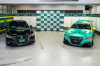 「Green Blazeクラウン」（写真左）と「埼玉トヨペットGreen Braveクラウン」（同右）。フロントのエアロバンパーが同じ形状だ。