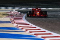 【F1 2018 速報】第2戦バーレーンGP、激戦を制しベッテル2連勝