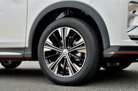 試乗車のタイヤサイズは225/55R18。「トーヨー・プロクセスR44」タイヤが装着されていた。