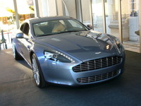 「アストン・マーティン ラピード」