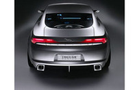 次期「Sタイプ」はこんな感じ？ジャガーのサルーンコンセプト「C-XF」【デトロイトショー07】の画像