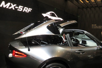 電動開閉式のリトラクタブルハードトップ。