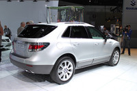 エンジン以外の機関部分の多くを「キャデラックSRX」と共用している。