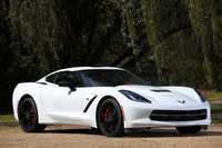 
    こちらは「Z51パフォーマンスパッケージ」の装着車。同パッケージでは、専用チューニングの足まわりや電子制御LSDが標準で装備されるほか、7段MT仕様ではギア比も変えられている。
    