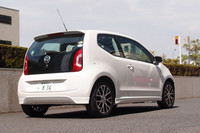 ボディ−カラーは、キャンディホワイト（写真）、トルネードレッド、ライトブルー、ナイトブルーメタリック、リフレックスシルバーメタリック、ディープブラックパールエフェクトの全6色が用意される。

「フォルクスワーゲンup!」の詳細な画像はこちらでチェック