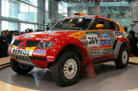 「三菱パジェロエボリューション」。5連勝中の最強マシンだ。なお増岡のエンジントラブルは、軽量化を図ったピストンの耐久性の問題が引き金になったという。