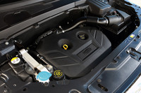 新たに「フリーランダー2」に搭載される2リッター直4ターボ「Si4」ユニット。これまでの3.2リッター直6に比べアウトプット、燃費値ともにすぐれる。