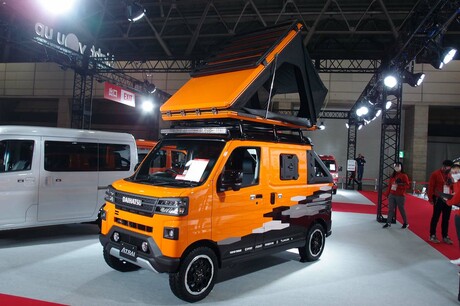 ダイハツ工業は東京オートサロン2022（会期：1月14日〜16日）の会場に、フルモデルチェンジから間もない「...