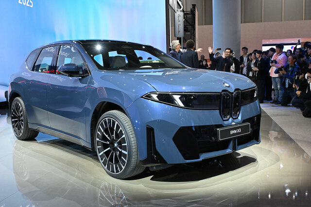 BMW／MINIの目玉は新型「iX3」と世界初公開の「MINIポール・スミス