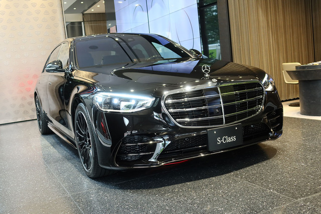 漆黒の高級サルーン「メルセデス・ベンツS580 4MATICロングNight