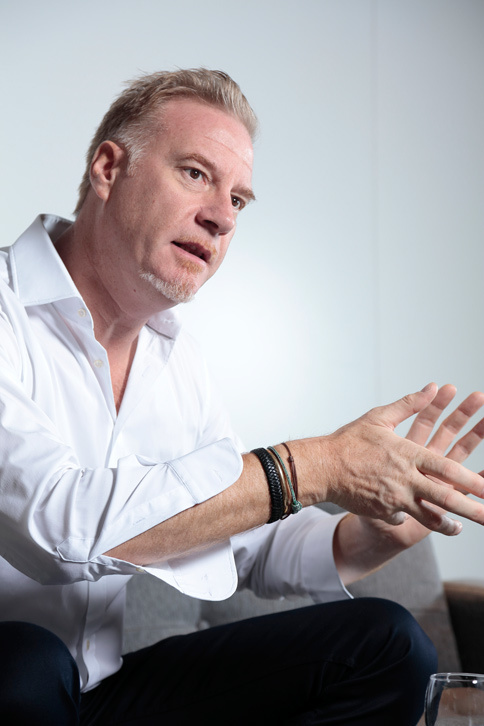 「ヴァルキリー」発表のために来日したマレック・ライヒマン。アストンマーティンのエグゼクティブ・ヴァイス・プレジデントであり、同社のデザイン責任者を務める。