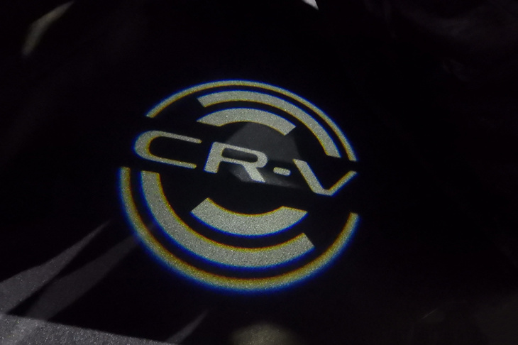 ホンダCR-V e：HEV RSブラックエディション ホンダアクセス用品装着車（パターンプロジェクター）