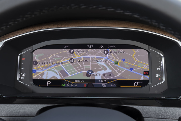 フルスクリーンのナビ画面表示など、多彩な機能が備わるデジタルメータークラスター「Digital Cockpit Pro」。今回のマイナーチェンジで全車標準装備となった。