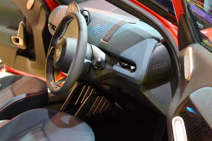 MINIエースマンSE（コックピット周辺部）