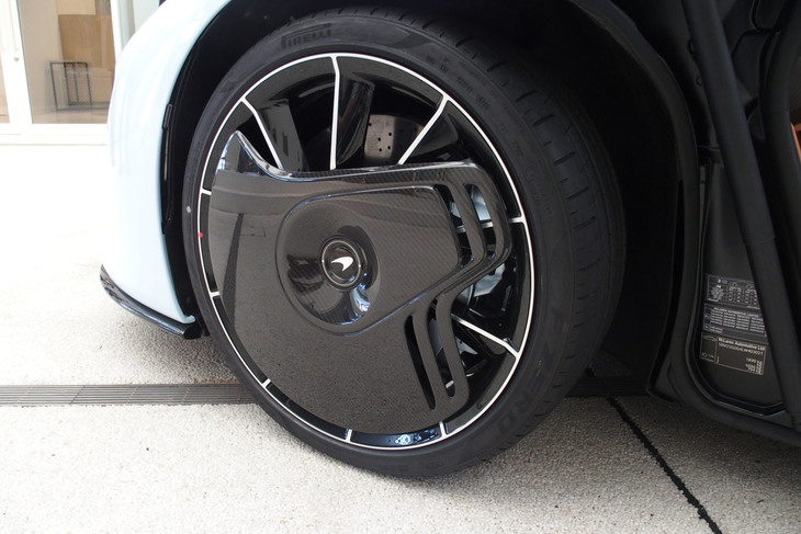 マクラーレン・スピードテール（タイヤ＆ホイール＜フロント＞）