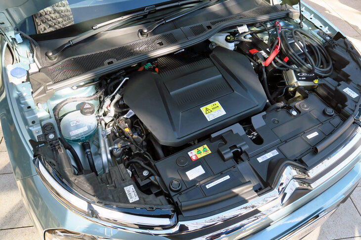 シトロエンE-C4エレクトリック（電動パワートレイン）