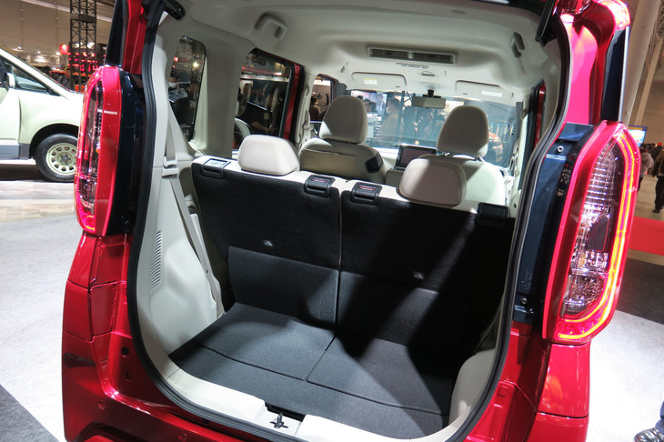 新型「三菱eKスペース」