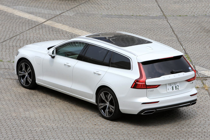 2018年9月に日本で発売された「ボルボV60」。当初PHEVの導入は「2019年3月ごろ」とアナウンスされていたので、スケジュールよりやや遅れてのデリバリー開始となったようだ。