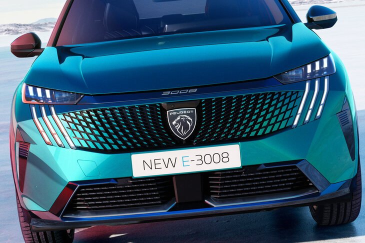 「3008」はフロントまわりに今はやりのグラデーショングリルを大々的に採用している。ドット模様の大きさでグラデーションを表しているのだが……。