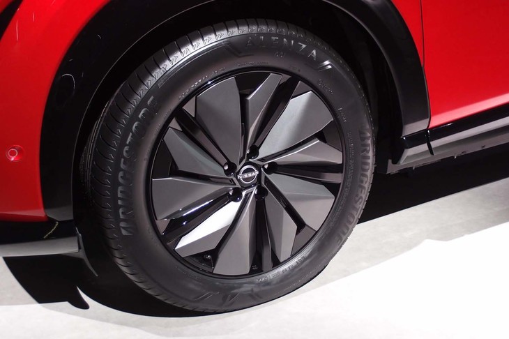 日産アリア（フロントホイール）