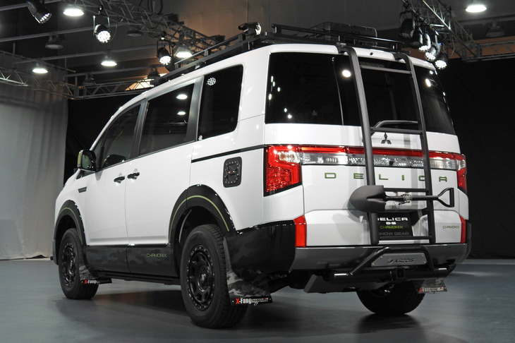 三菱デリカD：5 CHAMONIX SNOW GEAR（エクステリア）