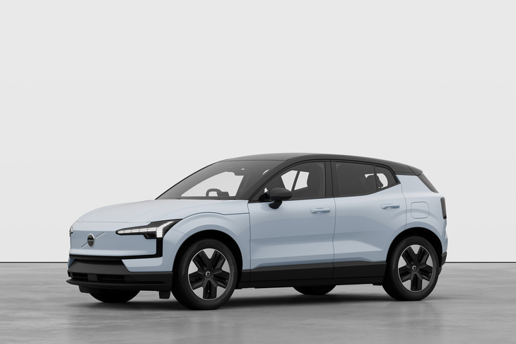 400万円台のエントリーモデルとして導入された「EX30プラス シングルモーター」。車両本体価格は479万円。