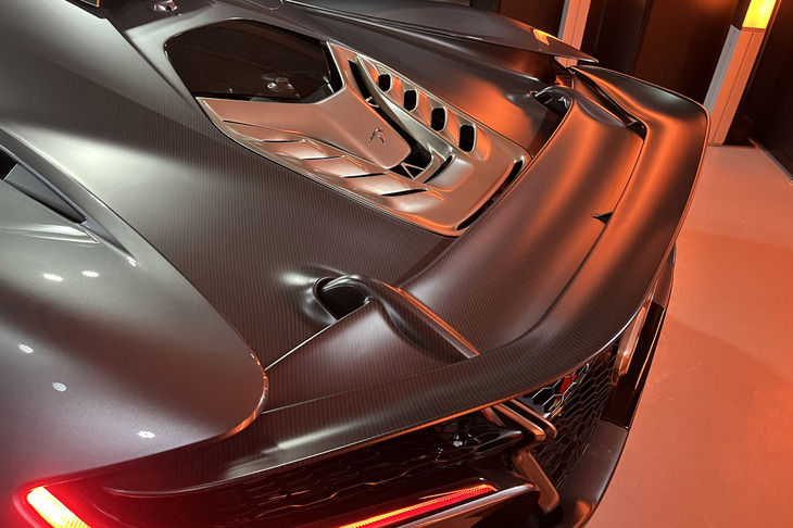 マクラーレンW1（リアスポイラー）