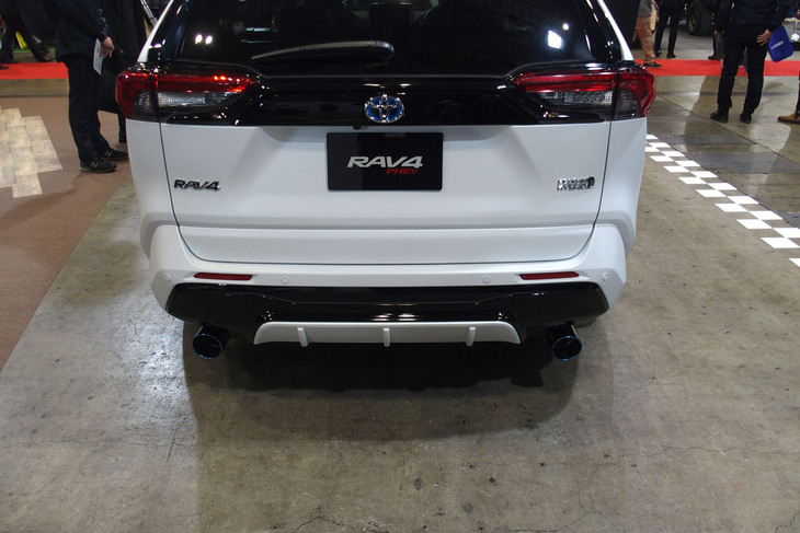 トヨタRAV4 PHEV-SPORTY PKG（リアバンパー）