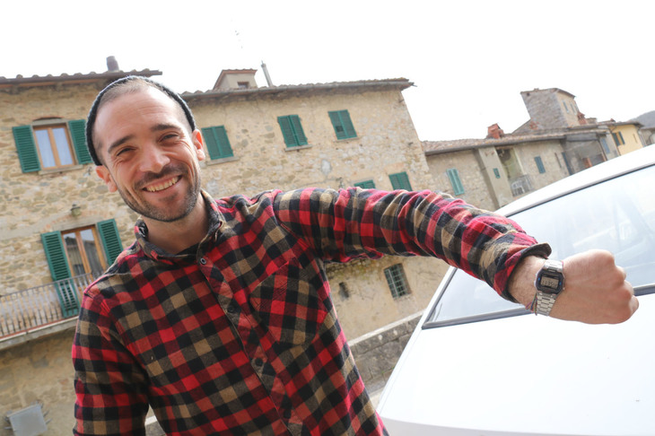 アクティブ・トリップリーダーとして働くエドアルド・バウザーニ氏。