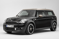 MINIクラブマンに黒いドレスアップパッケージ