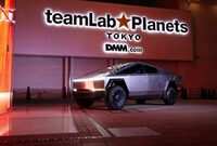  世界を驚かせた新時代のピックアップ「テスラ・サイバートラック」が日本初上陸！