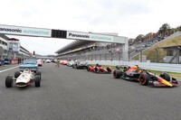 当日のハイライトは、この「スーパーグリッドウオーク」。貴重なマシンが間近に見られるチャンスに、来場者も大興奮の様子だった。