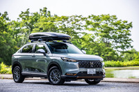 「ヴェゼル」のマイナーチェンジを機に新設定された「HuNTパッケージ」は「都市も自然もアクティブに楽しむ」をテーマにオフロードテイストを盛り込んだ内外装のデザインや装備が特徴。純正カスタマイズコーディネートとして、フィールドで映える「アクティブスタイル」が用意されている。